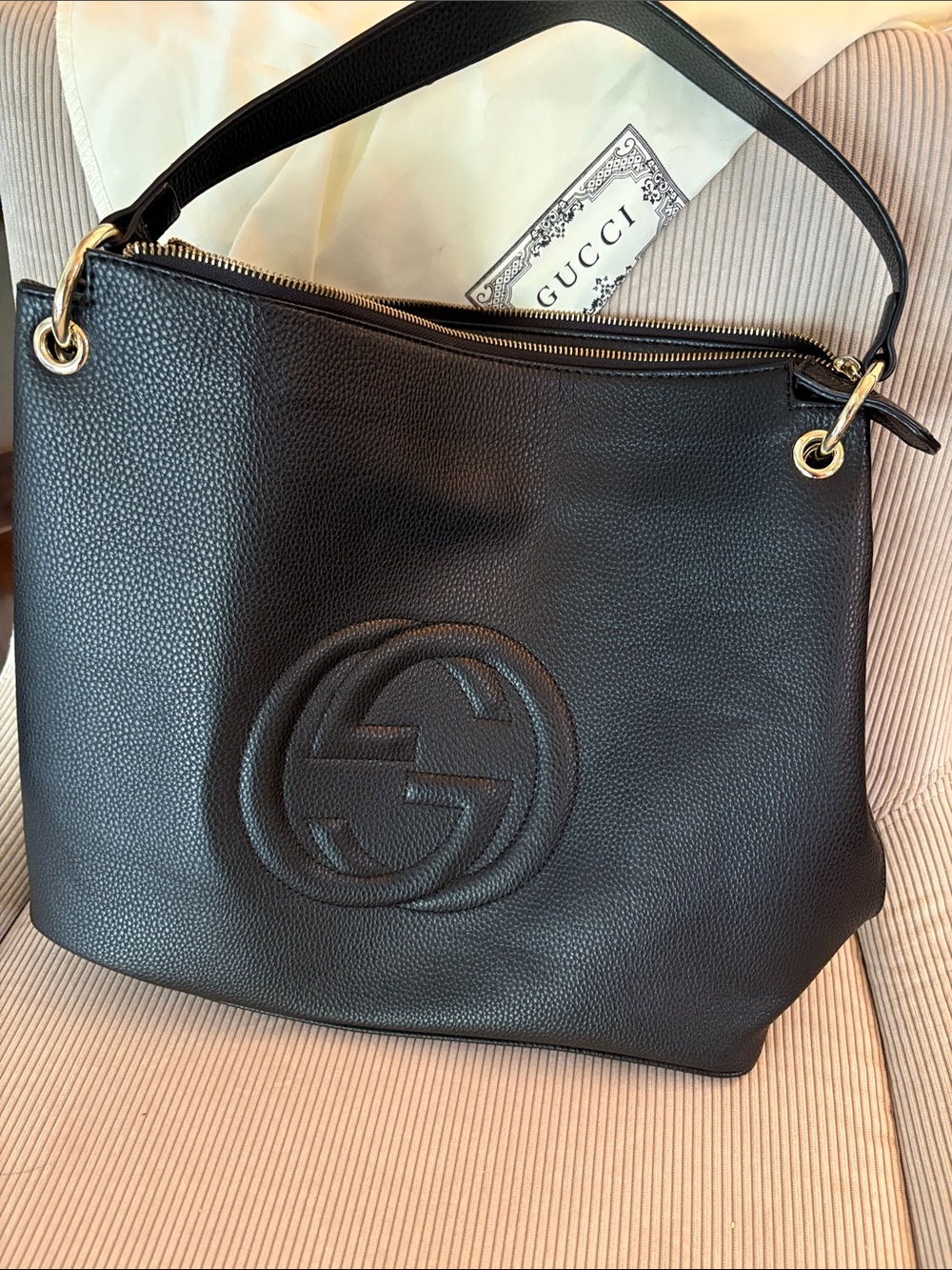 Gucci Black Pebbled Leather Shoulder Bag with Embossed Double G